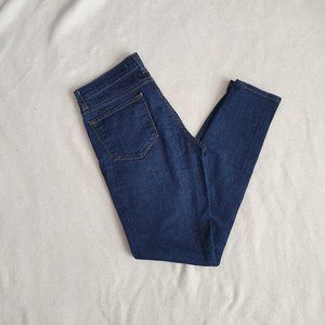 J Brand Mid Rise Skinny Jeans in Pure Size 26